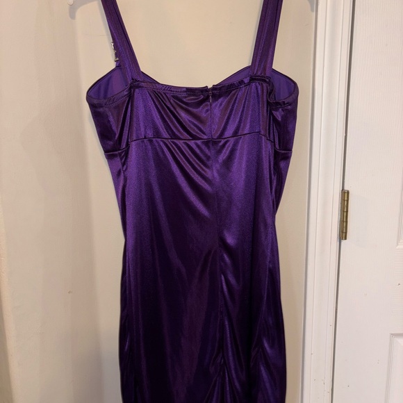 Cute little purple dress - Picture 2 of 4